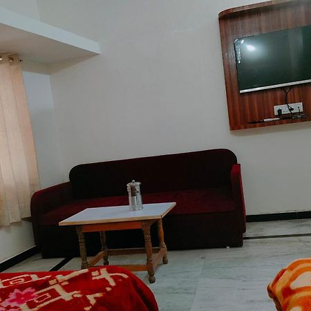 Laxmanji Villas Ābu Exteriör bild