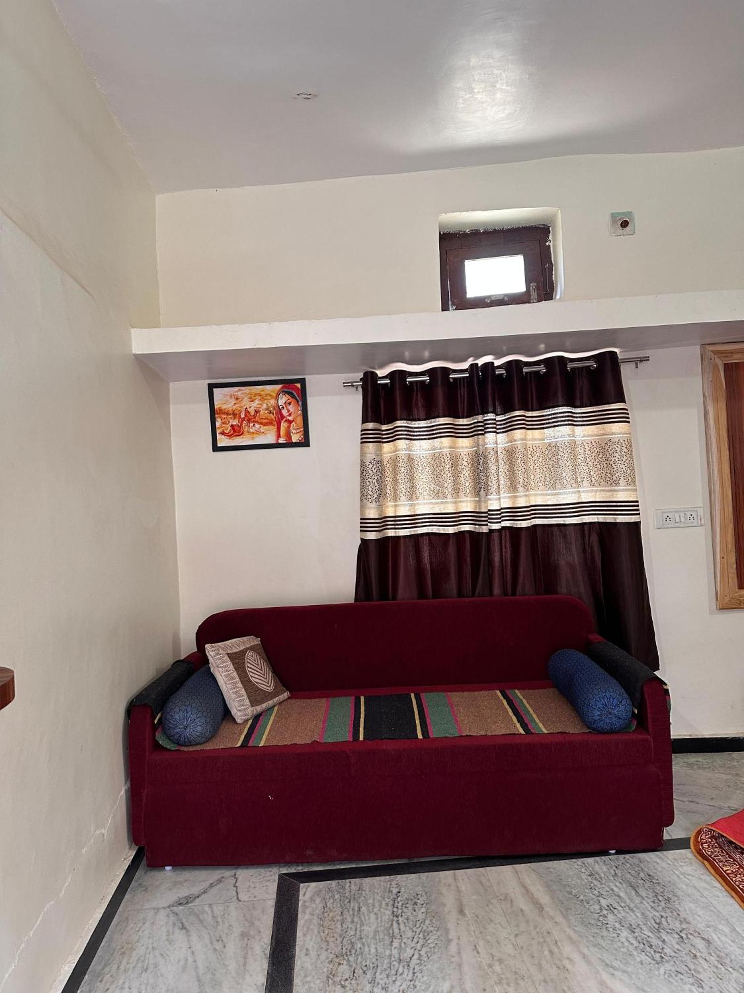 Laxmanji Villas Ābu Exteriör bild